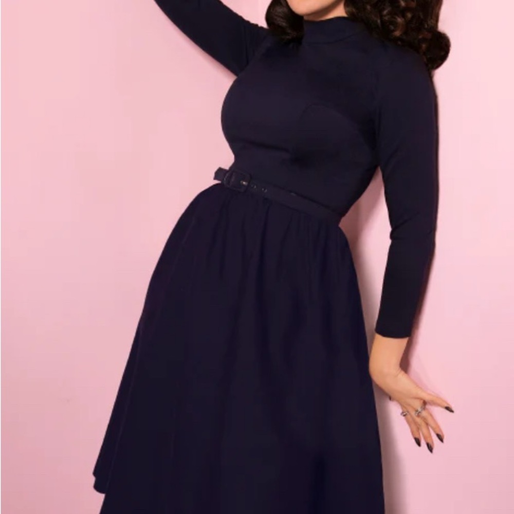 Vixen Bad Girl Dress in Navy, size M. NWT